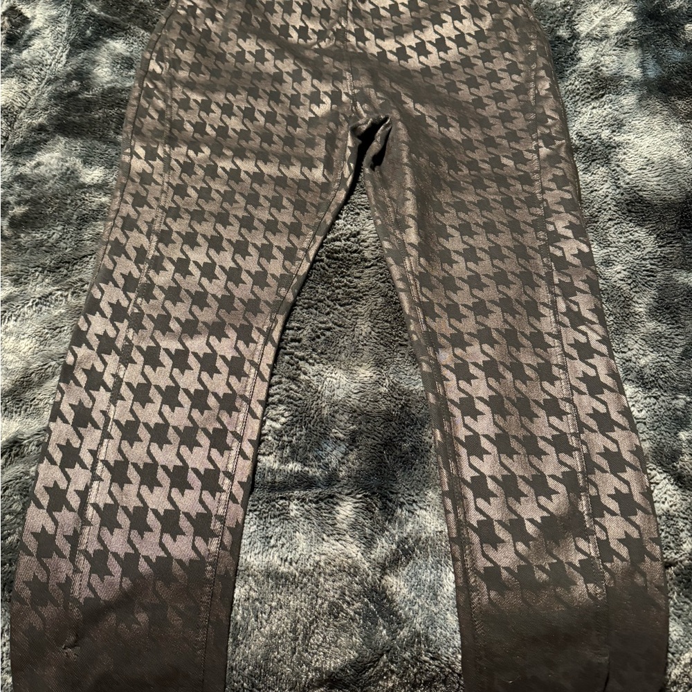 Today ONLY! 🆕 LYSSE New York Knit Denim Houndstooth Foil Split Legging
